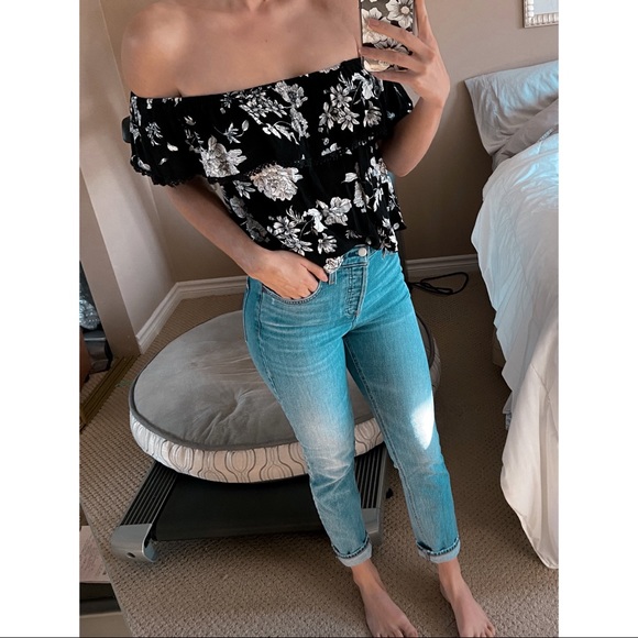 Off shoulder top - Picture 2 of 3